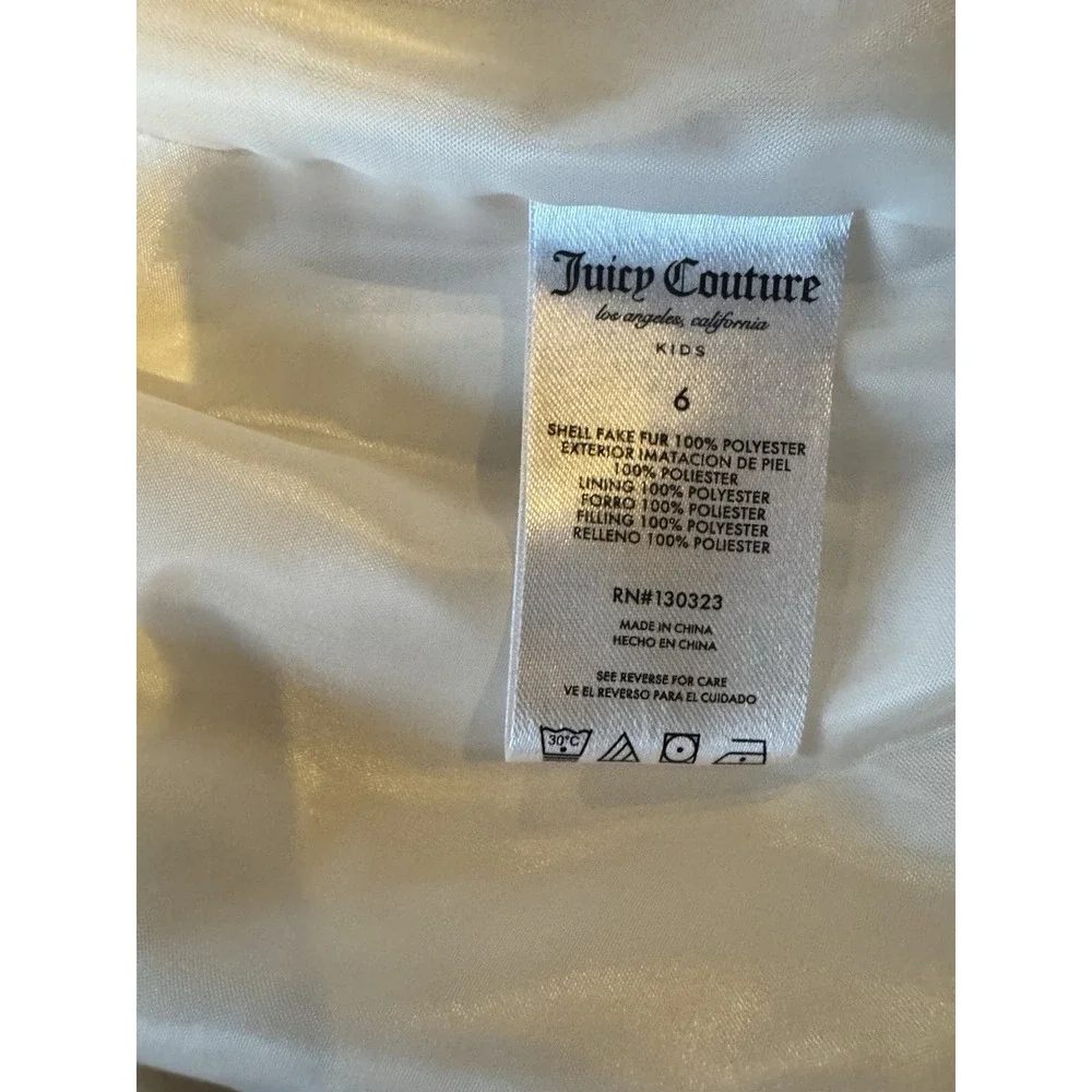 Juicy Couture White Faux Fur Children's Size 6 White Silver Buttons Lined Coat‎